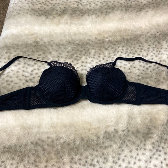 Victoria's Secret Other - Victorias Secret plunge bra